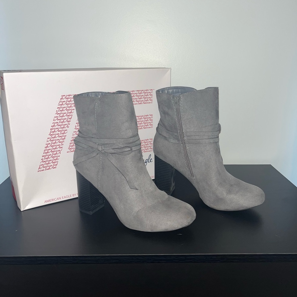 American Eagle Chunky Heel Boots
